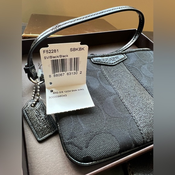 COACH black wristlet! Brand New with tags & care cards. Gold box. Beautiful! 🖤 - Picture 4 of 8